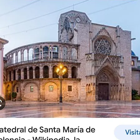 Centro Andando Y Playa Malvarrosa Tranvia Pensión Valencia