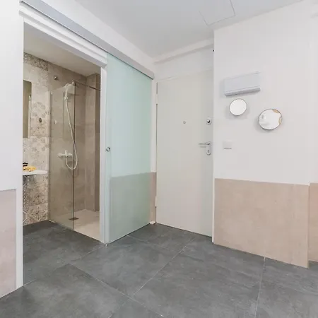 Aptuvalencia-f&b Sol Sl Apartment *