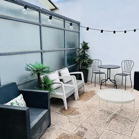 Travel Habitat Atico Calle Comedias * Valensiya