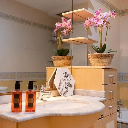Grand Villa Valencia - 8 min to Center by Metro Apartamento *