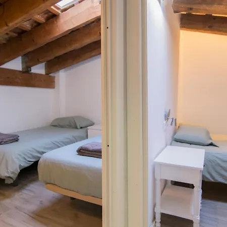 Cozy Duplex 1 Step To City Center Selfcheckin! Valencia