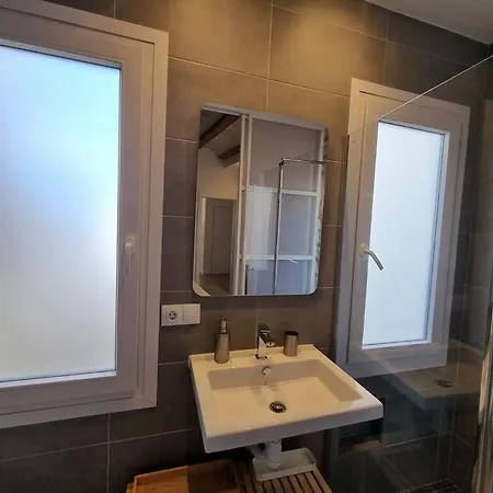 Centrica Y Encantadora Vivienda. Valencia