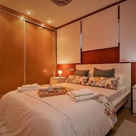 Penthouse Duplex In A 4 Floors Spanish House -8 Min To Center By Metro Валенсия