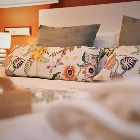 Penthouse Duplex In A 4 Floors Spanish House -8 Min To Center By Metro Апартаменты