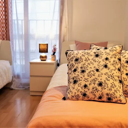Penthouse Duplex In A 4 Floors Spanish House -8 Min To Center By Metro Appartement *