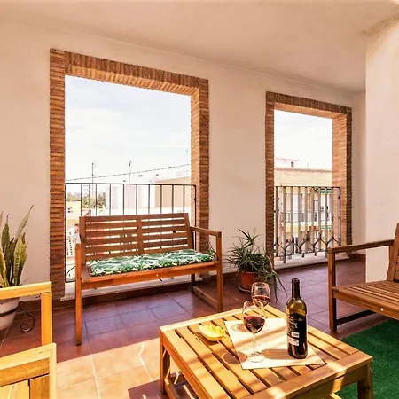 Апартаменты Penthouse Duplex In A 4 Floors Spanish House -8 Min To Center By Metro