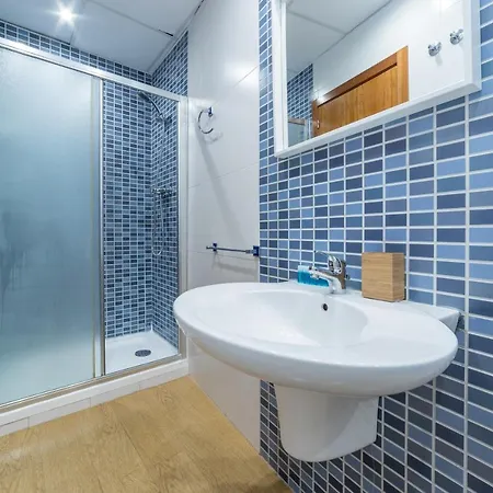 Travel Habitat Jardines Rio Turia. * Valencia