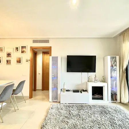 Beachfront 23 Apartment *