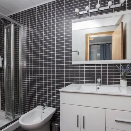 Lägenhet Cozy Flat Near Torres De Serrano Modalidad 11 Noches Minimo O Mas Valencia