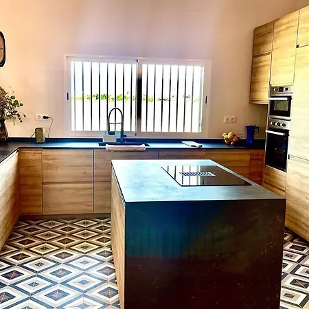 Casa Mediterranea- Les Mil I Nits Holiday home *