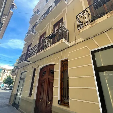 Апартаменты Singularstays Atico Roger De Flor *