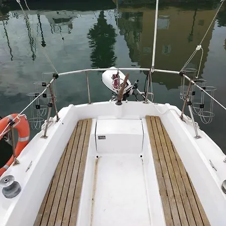 Pequeno Velero Pero Espectacular *