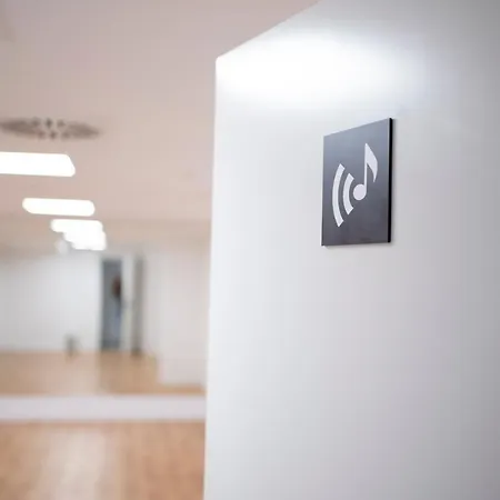 Micampus Avenida Del Puerto - Residencia De Estudiantes * Valencia