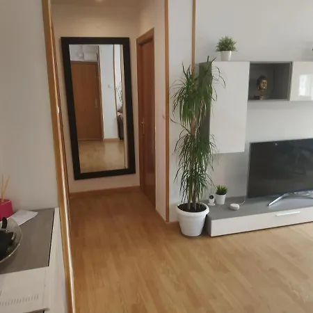Bedroom To Rent In The ホームステイ *