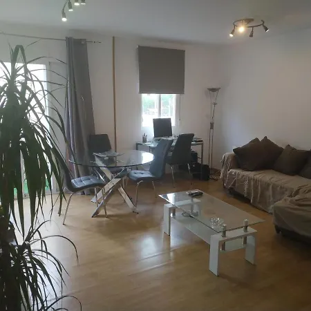 Alloggio in famiglia Bedroom To Rent In The