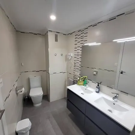 Apartmán Precioso Reformado Con Terraza, 4 Habs *