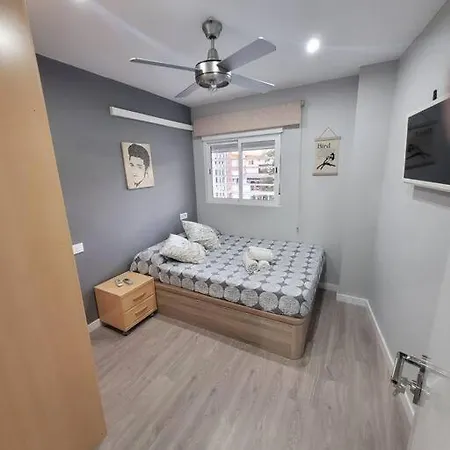 Precioso Reformado Con Terraza, 4 Habs * Valencie