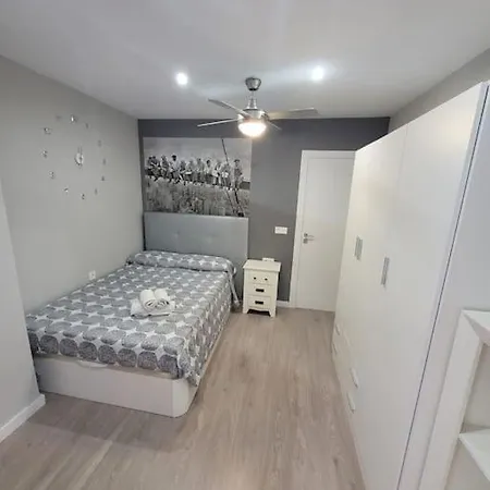 Precioso Reformado Con Terraza, 4 Habs 瓦伦西亚