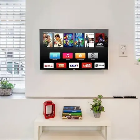 Design & Stylish House In The Center Of ולנסיה