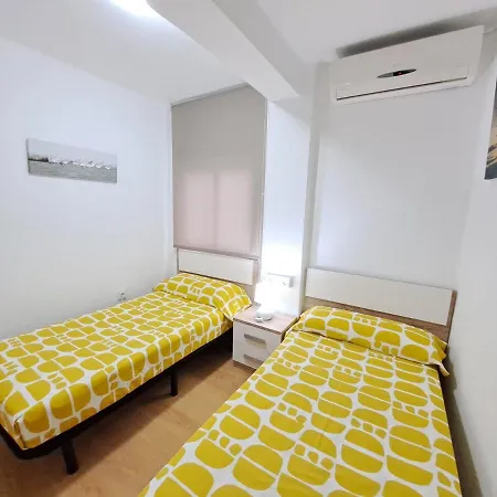 Centrico En Proximo Parada De Metro Angel Guimera * ולנסיה