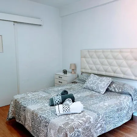 Apartament Encantador ホームステイ