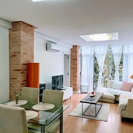 Apartament Encantador ホームステイ