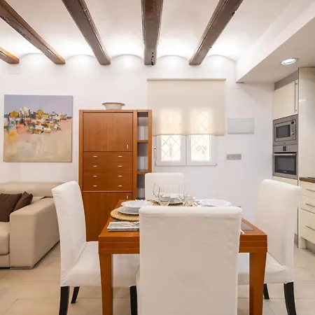 Florit Flats - The Old Town Apartment *