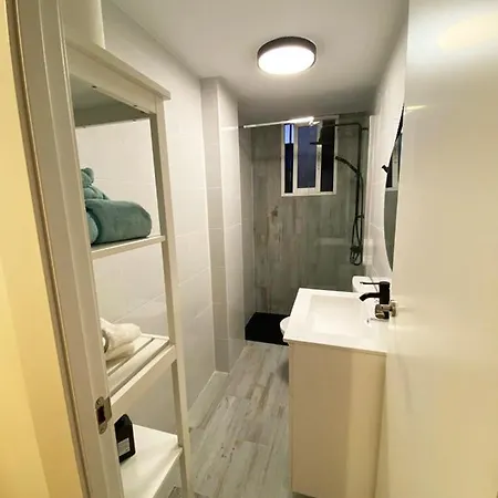 בית אירוח Malvarrosa Private In Shared *