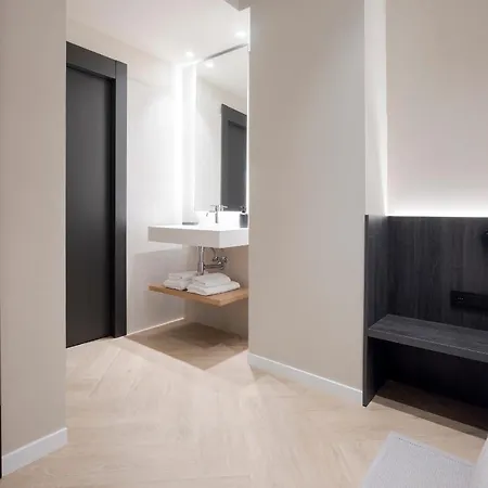 בית הארחה Blanq Ruzafa 4*