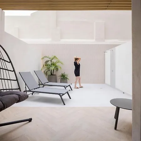 Blanq Ruzafa בית הארחה ולנסיה