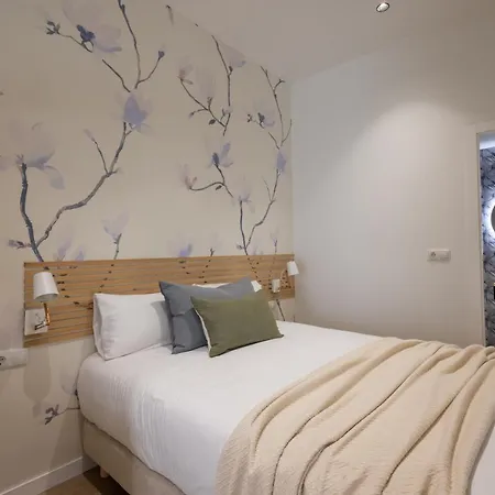 Florit Flats - The Turia Park Lofts - 4 Guests- Ac & Wifi - Near City Centre *