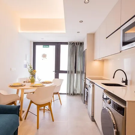 Florit Flats - The Turia Park Lofts - 4 Guests- Ac & Wifi - Near City Centre * Valence