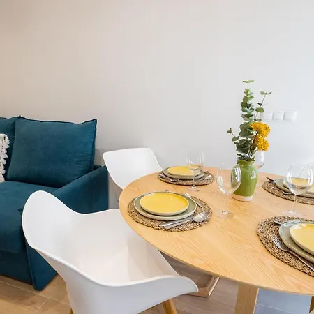 Florit Flats - The Turia Park Lofts - 4 Guests- Ac & Wifi - Near City Centre *