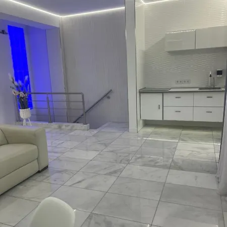 Deluxe House Valence