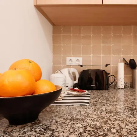 Luminoso. Comodo. Acogedor. Wifi. Junto A Ave Βαλένθια