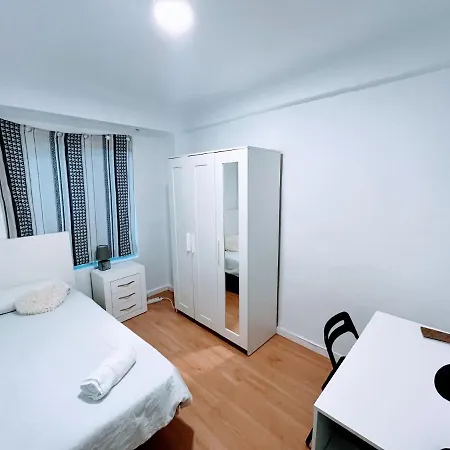 Apartament Encantador Валенсия