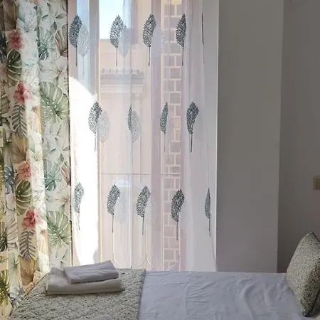 Mediterraneo By Neohotels-centro 8 Min By Metro Daire 4*