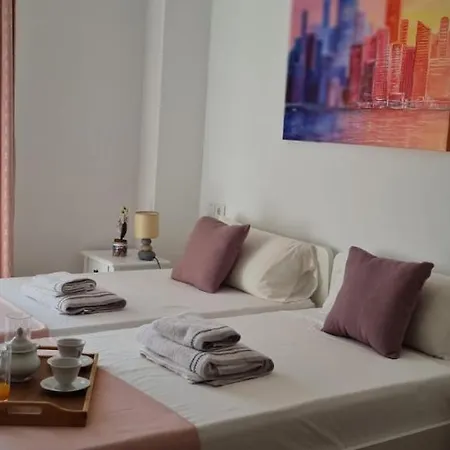Mediterraneo By Neohotels-centro 8 Min By Metro
