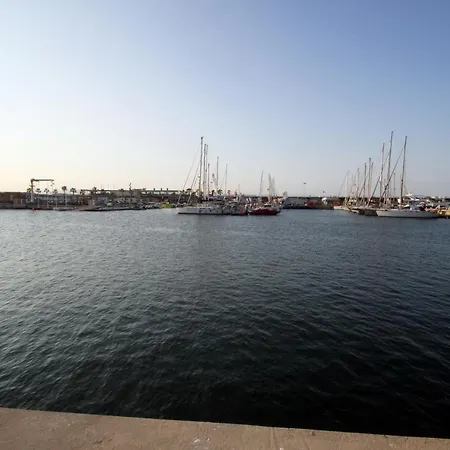 Hospedate En Un Velero En La Marina Sur De Botel Valência