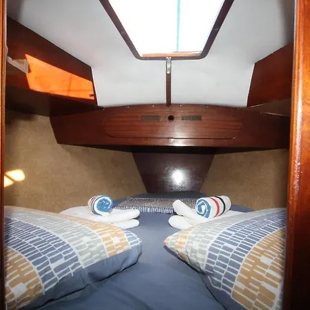 Hospedate En Un Velero En La Marina Sur De Botel Valência