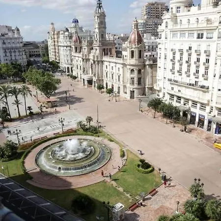 بيت شباب Plaza Resest