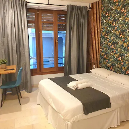 Plaza Resest بيت شباب فالنسيا