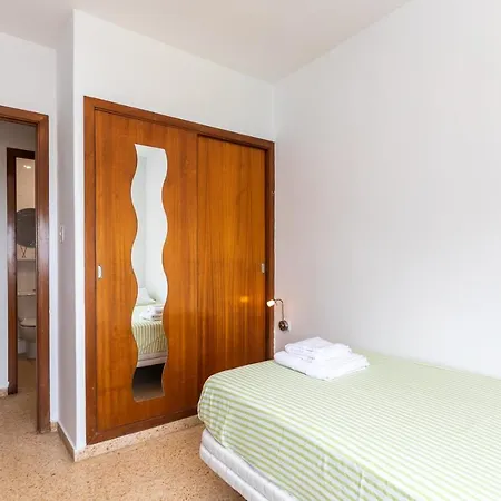 Isola Beachside Valencia