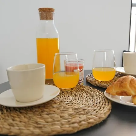Suites Puerto Valencia By Bet Apartments