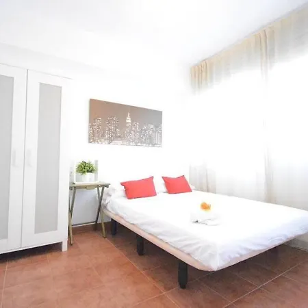 Apartamento En El Centro Con 3 Dormitorios Valencia