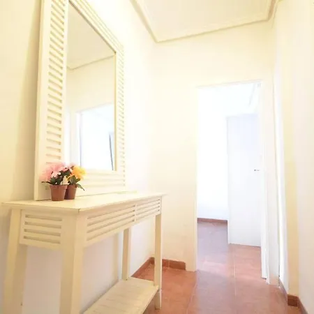 Apartamento En El Centro Con 3 Dormitorios Apartamento *