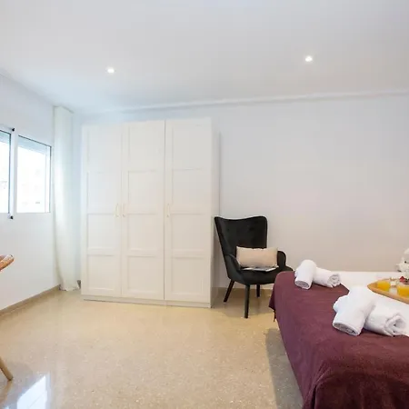 Apartment Singularstays Gran Via Valencia