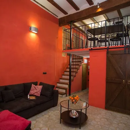 Next To Market, Cathedral And Town Hall Apartman *