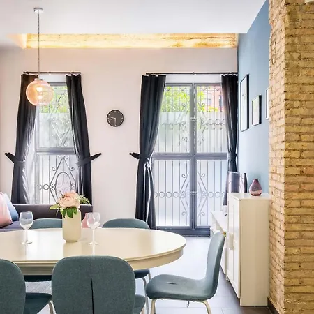 Apartment New And Modern With Comfy Beds Valencia