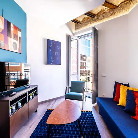 Appartement Well Lit And Creatively Designed *